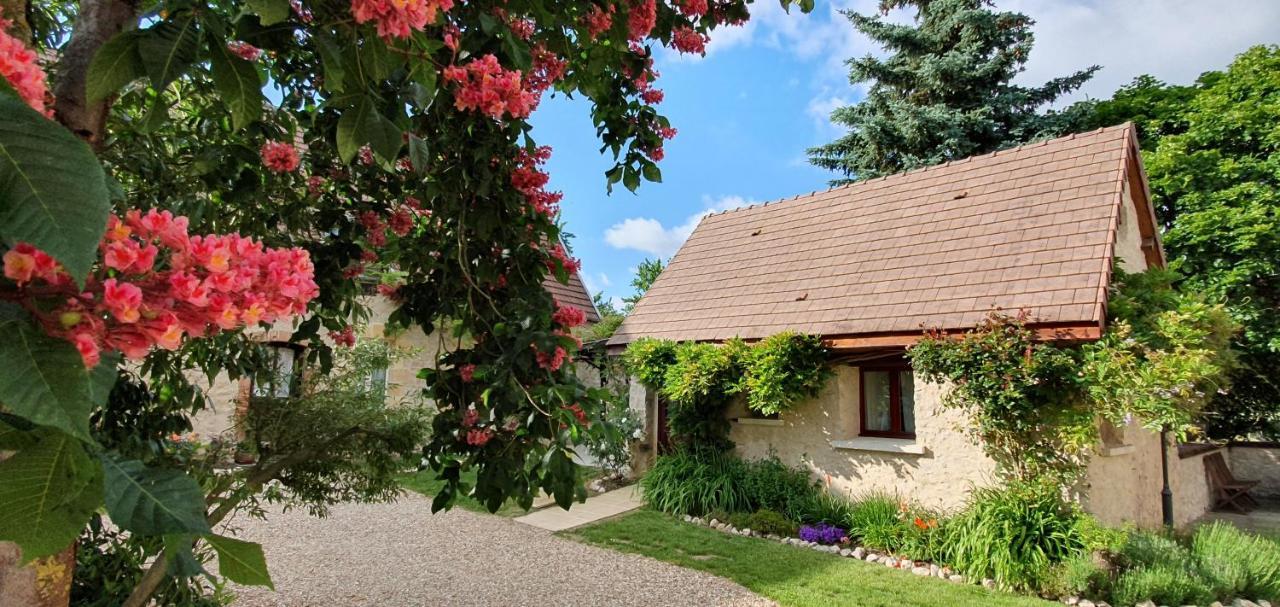 Maison Des Maries Beaulieu-sur-Loire Exterior photo